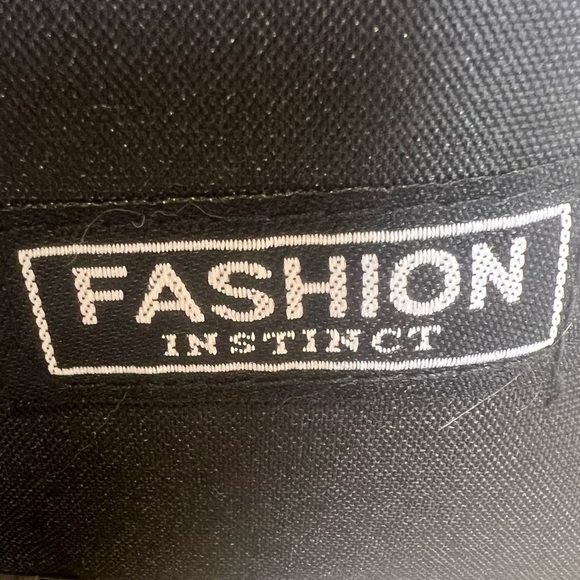 FASHION INSTINCT BLACK MESSENGER SLING BAG 2 - Picture 11 of 11